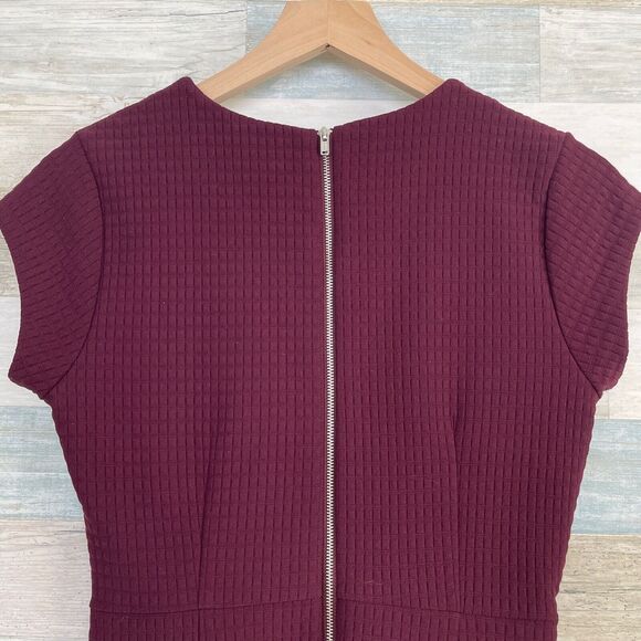 Banana Republic Textured Ponte Fit & Flare Knit Dress Purple Stretch Womens 4 - Picture 4 of 7